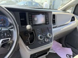 Toyota Sienna 2018 LE 7-Passenger Auto Access Seat 4dr Mini-Van