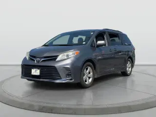 Toyota Sienna 2018 LE 7-Passenger Auto Access Seat 4dr Mini-Van