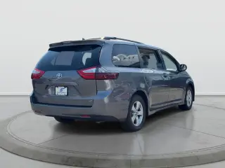 Toyota Sienna 2018 LE 7-Passenger Auto Access Seat 4dr Mini-Van