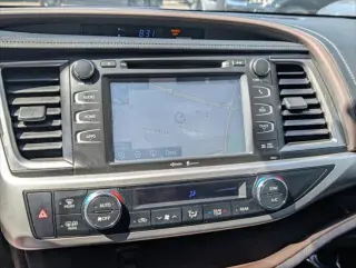 Toyota Highlander 2015 AWD XLE 4dr SUV