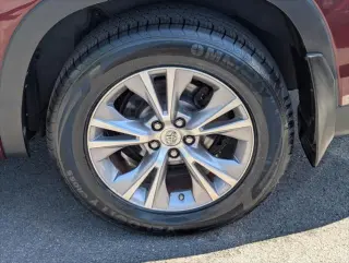 Toyota Highlander 2015 AWD XLE 4dr SUV