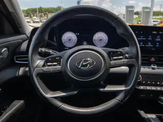 Hyundai ELANTRA 2023 Limited 4dr Sedan