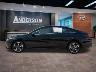 Hyundai ELANTRA 2023 Limited 4dr Sedan