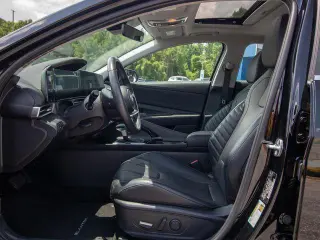 Hyundai ELANTRA 2023 Limited 4dr Sedan