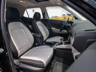 Hyundai VENUE 2026 SEL 4dr Crossover w/Two-Tone Roof