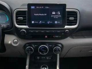 Hyundai VENUE 2026 SEL 4dr Crossover w/Two-Tone Roof