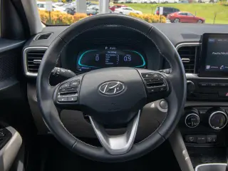 Hyundai VENUE 2026 SEL 4dr Crossover w/Two-Tone Roof