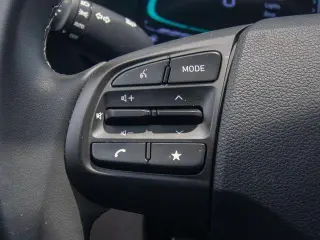 Hyundai VENUE 2026 SEL 4dr Crossover w/Two-Tone Roof