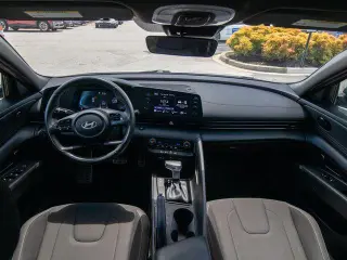 Hyundai ELANTRA 2025 SEL Sport 4dr Sedan