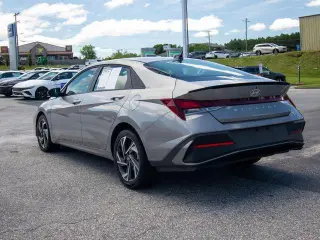 Hyundai ELANTRA 2025 SEL Sport 4dr Sedan