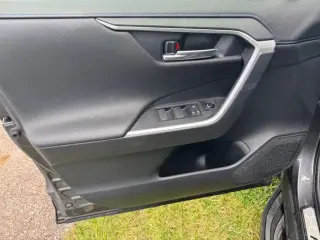 Toyota RAV4 Hybrid 2019 AWD XSE 4dr SUV