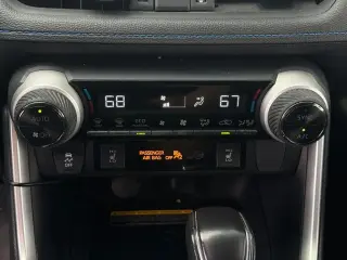 Toyota RAV4 Hybrid 2019 AWD XSE 4dr SUV