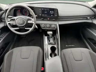 Hyundai ELANTRA 2023 SE 4dr Sedan