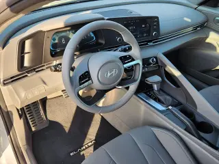 Hyundai ELANTRA 2026 SEL Sport 4dr Sedan
