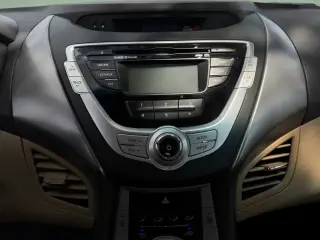 Hyundai ELANTRA 2012 GLS 4dr Sedan 6M