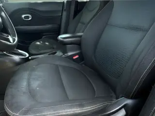 Kia Soul 2015 + 4dr Crossover