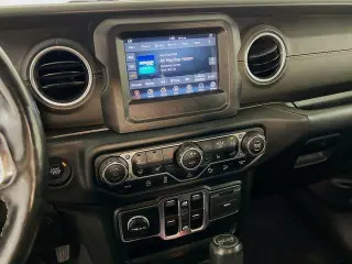 Jeep Wrangler Unlimited 2019 4x4 Sahara 4dr SUV