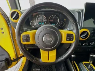 Jeep Wrangler Unlimited 2015 4x4 Sahara 4dr SUV