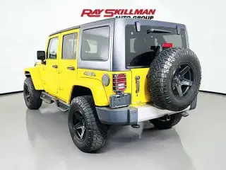 Jeep Wrangler Unlimited 2015 4x4 Sahara 4dr SUV