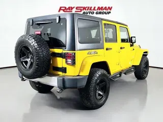 Jeep Wrangler Unlimited 2015 4x4 Sahara 4dr SUV
