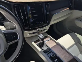 Volvo XC60 2021 AWD T5 Momentum 4dr SUV