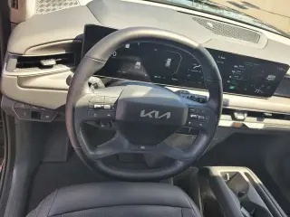 Kia EV9 2024 Light Long Range 4dr SUV