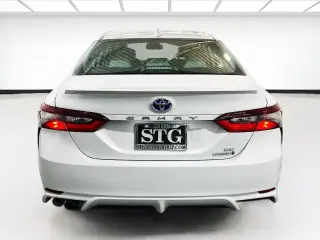 Toyota Camry Hybrid 2024 SE 4dr Sedan