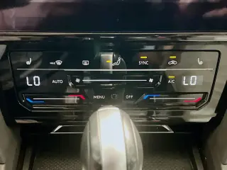 Volkswagen Arteon 2022 AWD SEL R-Line 4Motion 4dr Sedan