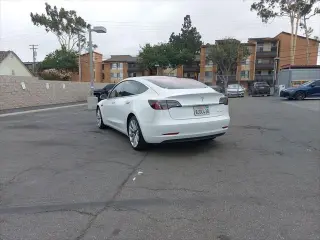 Tesla Model 3 2019 AWD Long Range 4dr Fastback
