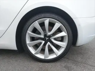 Tesla Model 3 2019 AWD Long Range 4dr Fastback