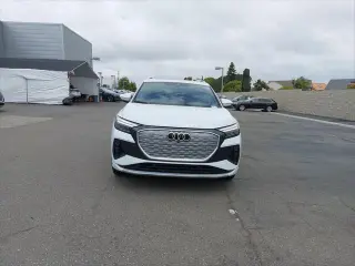 Audi Q4 e-tron 2023 Premium Plus 40 4dr SUV