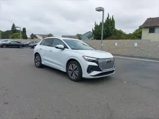 Audi Q4 e-tron 2023 Premium Plus 40 4dr SUV