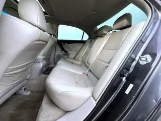 Acura TSX 2010 4dr Sedan 5A w/Technology Package