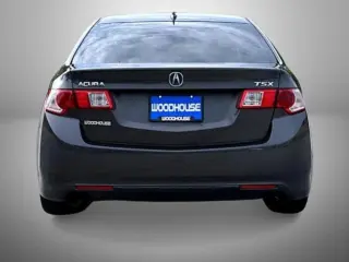 Acura TSX 2010 4dr Sedan 5A w/Technology Package