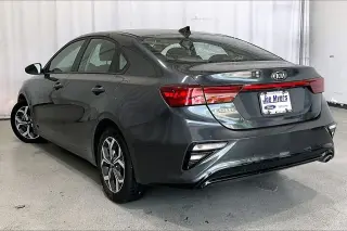 Kia Forte 2021 FE 4dr Sedan CVT