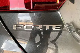Kia Forte 2021 FE 4dr Sedan CVT