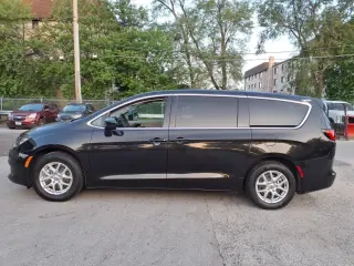 Chrysler Voyager 2023 LX 4dr Mini-Van