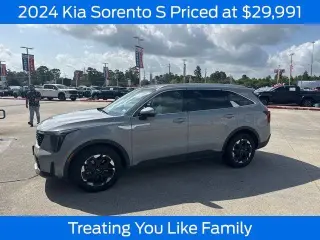 Kia Sorento 2024 S 4dr SUV