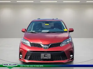 Toyota Sienna 2018 SE 8-Passenger 4dr Mini-Van