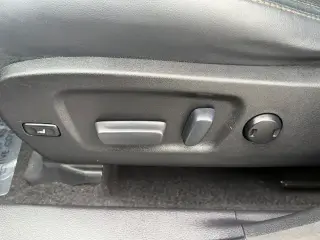 Toyota Highlander Hybrid 2017 AWD Limited 4dr SUV