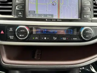 Toyota Highlander Hybrid 2017 AWD Limited 4dr SUV