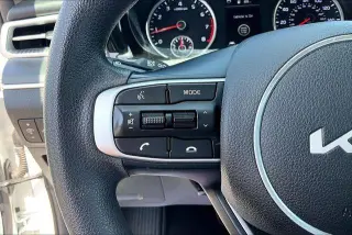 Kia K5 2023 LXS 4dr Sedan