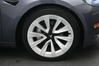 Tesla Model 3 2023 4dr Sedan