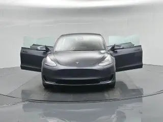 Tesla Model 3 2023 4dr Sedan