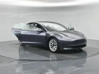 Tesla Model 3 2023 4dr Sedan