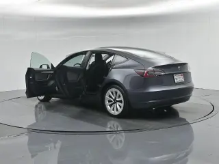 Tesla Model 3 2023 4dr Sedan