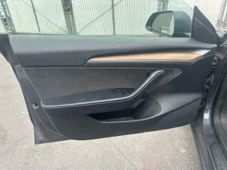 Tesla Model 3 2023 4dr Sedan