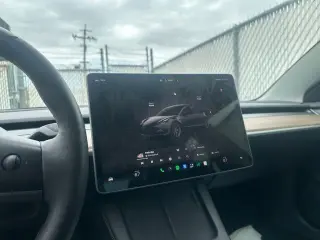 Tesla Model 3 2023 4dr Sedan