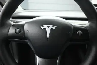 Tesla Model 3 2023 4dr Sedan