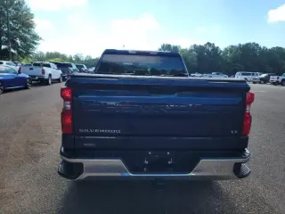 Chevrolet Silverado 1500 2023 4x4 LT 4dr Crew Cab 5.8 ft. SB w/2FL